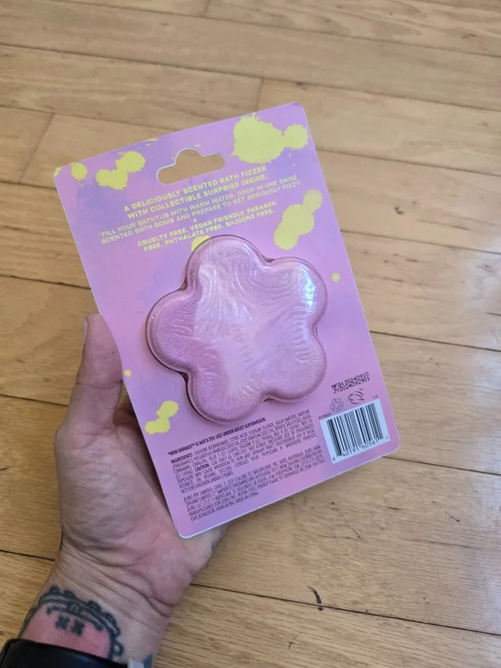 DAISE x Zuru Mini Brands | BRB Pink Flower Shaped Fizzy Bath Bomb